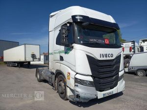 IVECO S-WAY 460 – GAZ – PTRA : 44 TONNES – 842260 KMS – ANNEE 2021 BLANC FZ-746-VL