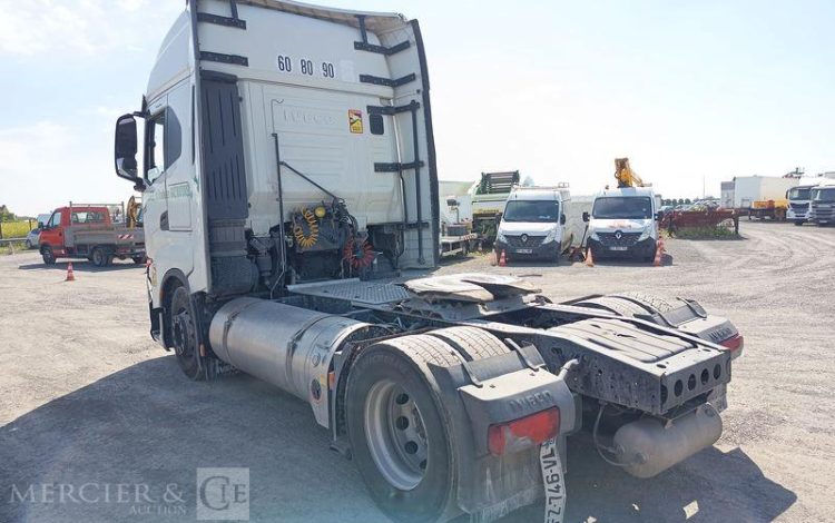 IVECO S-WAY 460 – GAZ – PTRA : 44 TONNES – 842260 KMS – ANNEE 2021 BLANC FZ-746-VL