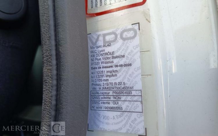 IVECO S-WAY 460 – GAZ – PTRA : 44 TONNES – 842260 KMS – ANNEE 2021 BLANC FZ-746-VL