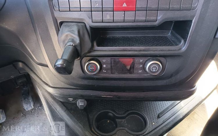 IVECO S-WAY 460 – GAZ – PTRA : 44 TONNES – 842260 KMS – ANNEE 2021 BLANC FZ-746-VL