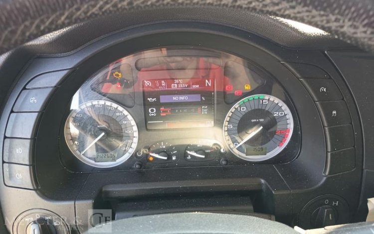 IVECO S-WAY 460 – GAZ – PTRA : 44 TONNES – 842260 KMS – ANNEE 2021 BLANC FZ-746-VL