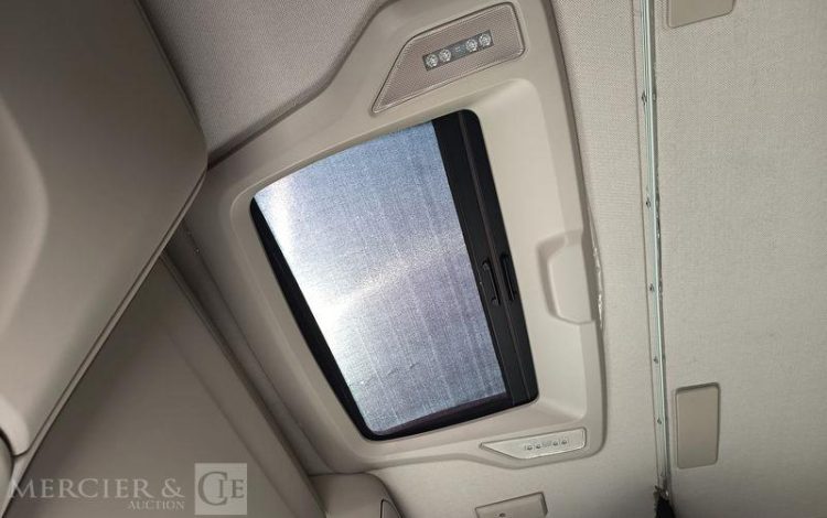 IVECO S-WAY 460 – GAZ – PTRA : 44 TONNES – 842260 KMS – ANNEE 2021 BLANC FZ-746-VL