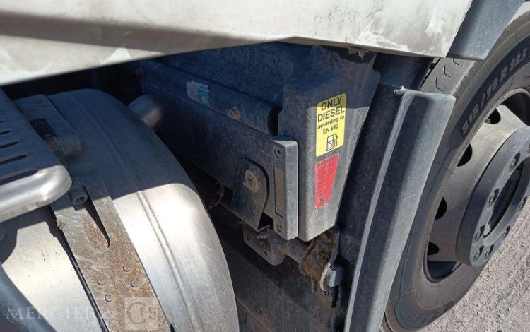 IVECO S-WAY 460 – GAZ – PTRA : 44 TONNES – 842260 KMS – ANNEE 2021 BLANC FZ-746-VL