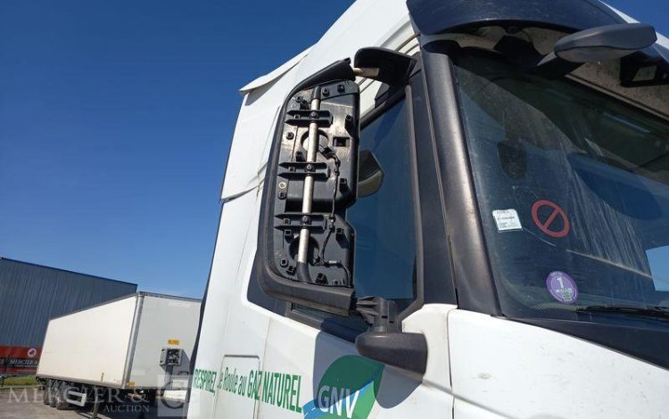 IVECO S-WAY 460 – GAZ – PTRA : 44 TONNES – 842260 KMS – ANNEE 2021 BLANC FZ-746-VL