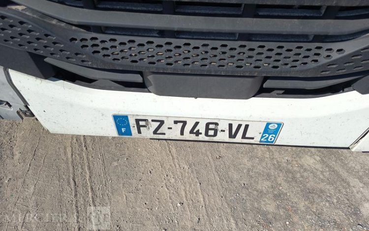 IVECO S-WAY 460 – GAZ – PTRA : 44 TONNES – 842260 KMS – ANNEE 2021 BLANC FZ-746-VL