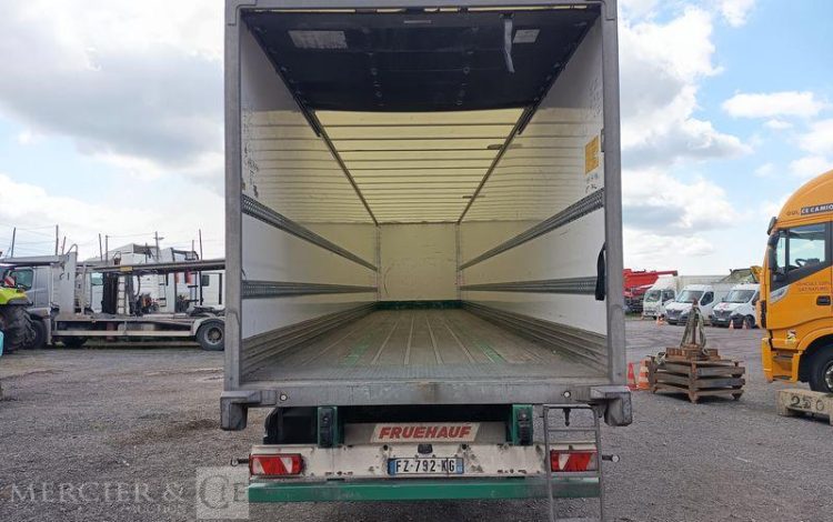 FRUEHAUF SEMI REMORQUE FOURGON – 3 ESSIEUX – PTAC : 38 TONNES – ANNEE 2021 BLANC FZ-792-KG