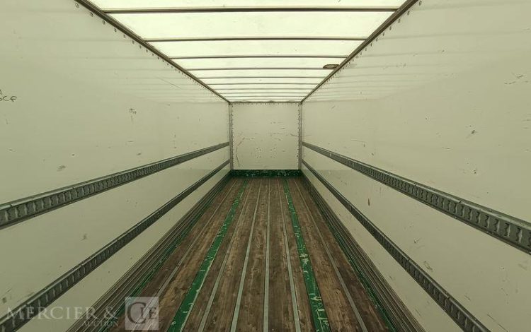 FRUEHAUF SEMI REMORQUE FOURGON – 3 ESSIEUX – PTAC : 38 TONNES – ANNEE 2021 BLANC FZ-792-KG