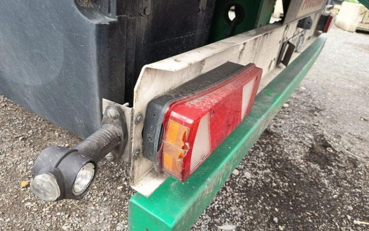 FRUEHAUF SEMI REMORQUE FOURGON – 3 ESSIEUX – PTAC : 38 TONNES – ANNEE 2021 BLANC FZ-792-KG