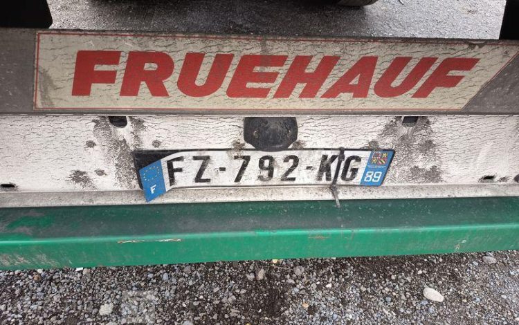 FRUEHAUF SEMI REMORQUE FOURGON – 3 ESSIEUX – PTAC : 38 TONNES – ANNEE 2021 BLANC FZ-792-KG