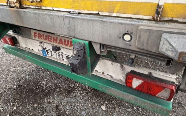 FRUEHAUF SEMI REMORQUE FOURGON – 3 ESSIEUX – PTAC : 38 TONNES – ANNEE 2021 BLANC FZ-792-KG