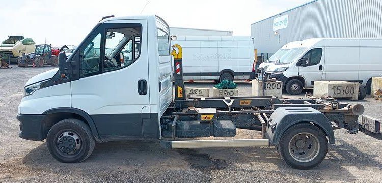 IVECO DAILY 3.0 D 160ch EQUIPE BRAS AMPLIROL + 3 BENNES BLANC GB-958-PW