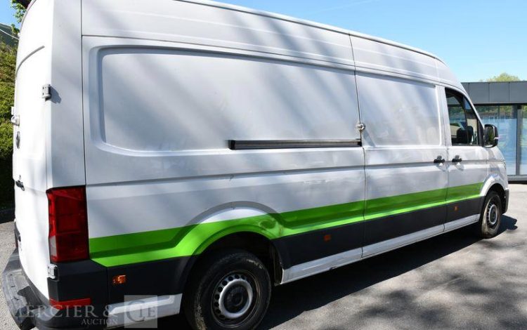 VOLKSWAGEN  BLANC GD-629-QA