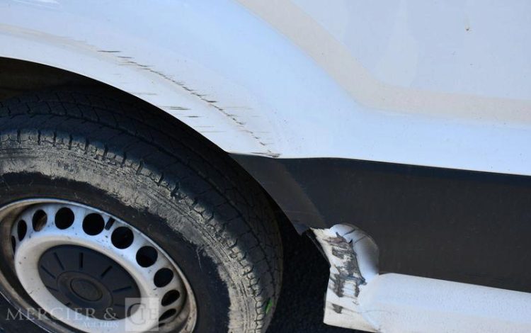 VOLKSWAGEN  BLANC GD-629-QA