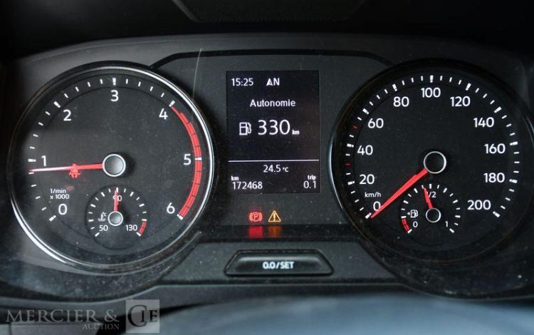 VOLKSWAGEN  BLANC GD-629-QA
