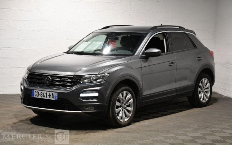 VOLKSWAGEN  GRIS GD-841-HA