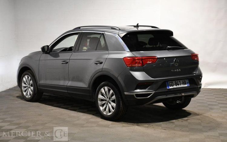 VOLKSWAGEN  GRIS GD-841-HA