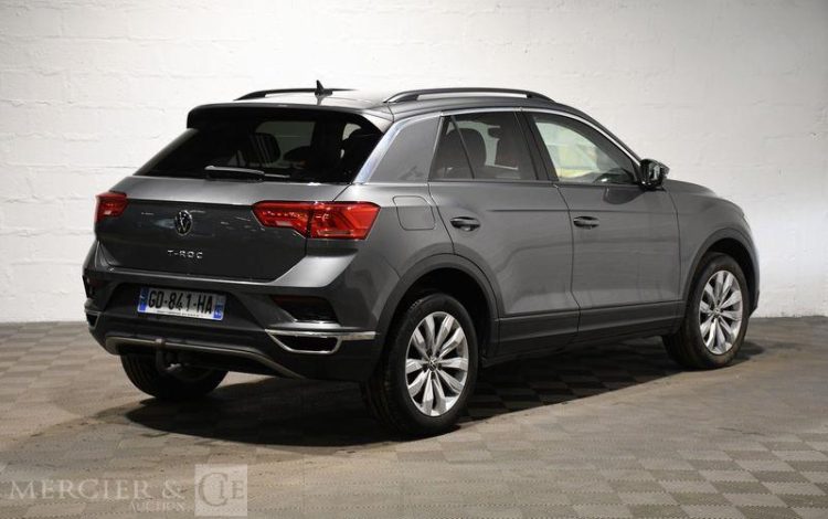 VOLKSWAGEN  GRIS GD-841-HA