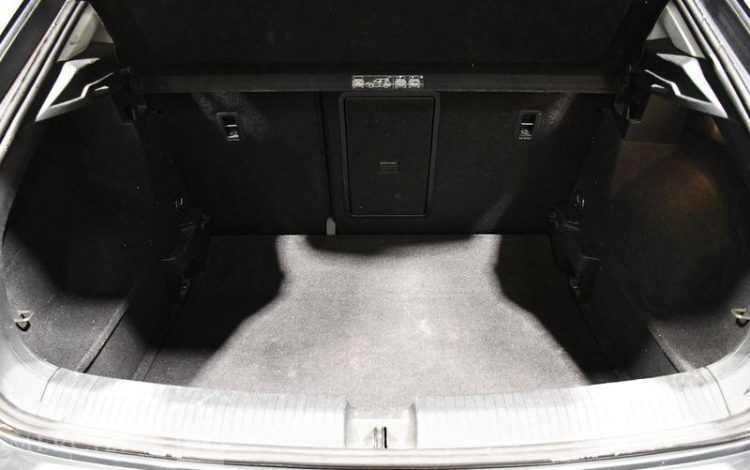VOLKSWAGEN  GRIS GD-841-HA