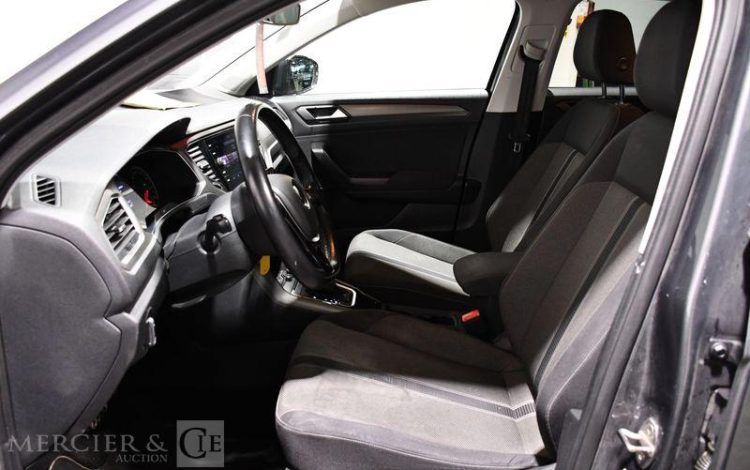 VOLKSWAGEN  GRIS GD-841-HA