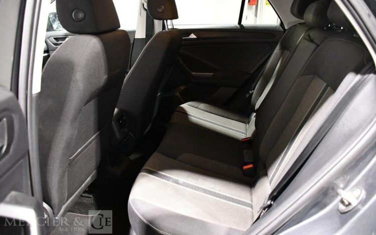 VOLKSWAGEN  GRIS GD-841-HA