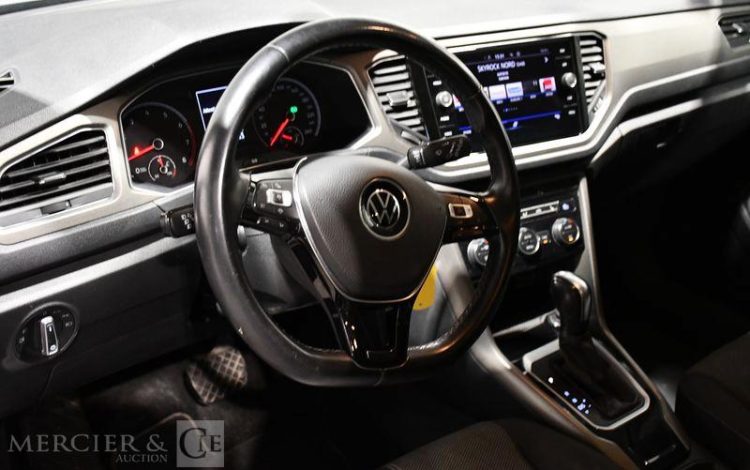 VOLKSWAGEN  GRIS GD-841-HA