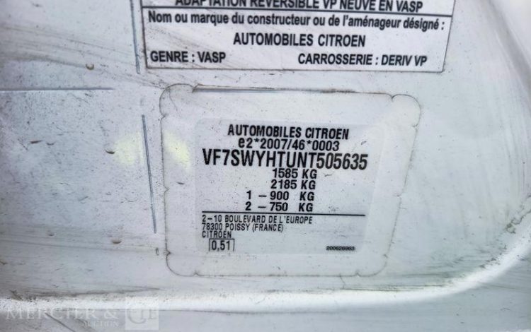 CITROEN C3 SOCIETE 1.6 BLUEHDI 100ch FEEL NAVI BLANC GE-760-XN