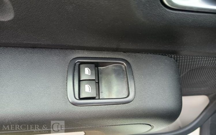 CITROEN C3 SOCIETE 1.6 BLUEHDI 100ch FEEL NAVI BLANC GE-760-XN