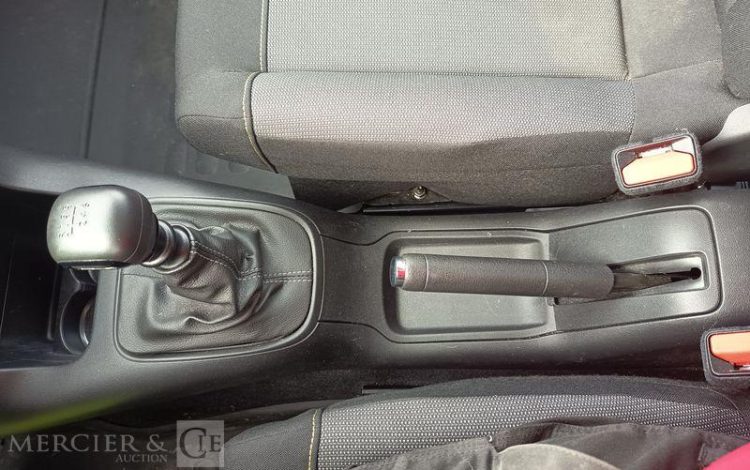 CITROEN C3 SOCIETE 1.6 BLUEHDI 100ch FEEL NAVI BLANC GE-760-XN