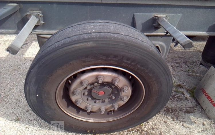 FRUEHAUF SEMI REMORQUE PORTE CONTAINER 2 ESSIEUX PTAC 19T GRIS GJ-664-XS