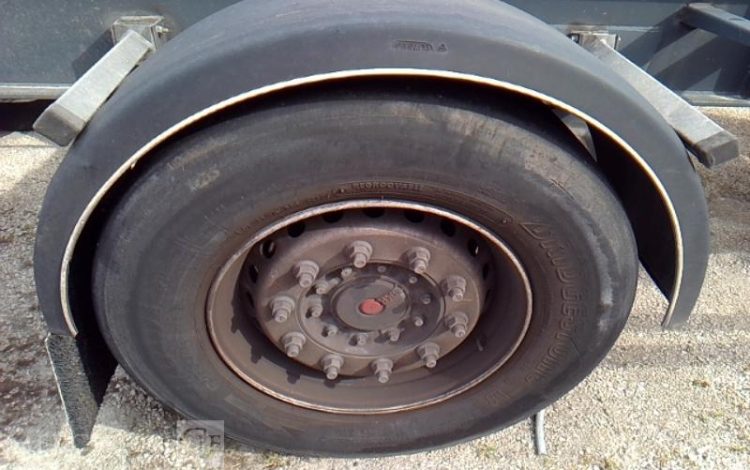 FRUEHAUF SEMI REMORQUE PORTE CONTAINER 2 ESSIEUX PTAC 19T GRIS GJ-664-XS