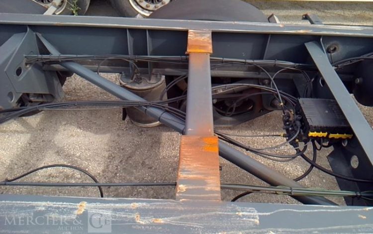 FRUEHAUF SEMI REMORQUE PORTE CONTAINER 2 ESSIEUX PTAC 19T GRIS GJ-664-XS