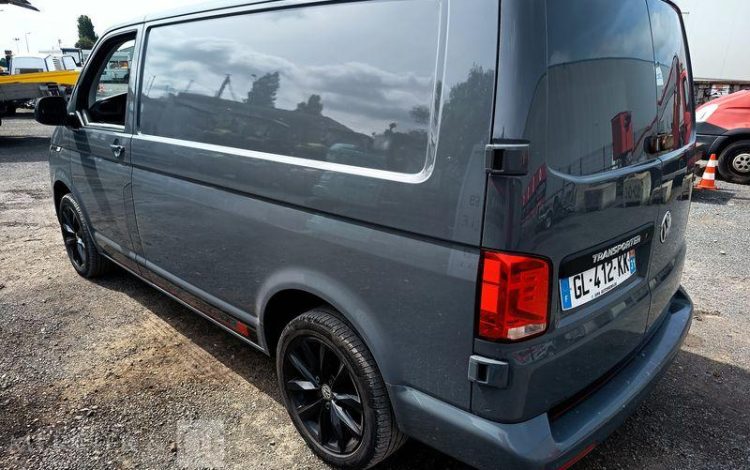 VOLKSWAGEN TRANSPORTER T6 2.0 TDI 150ch 2T8 L1H1 EDITION DSG GRIS GL-412-KK