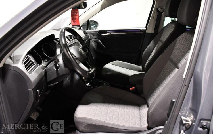 VOLKSWAGEN  GRIS GM-242-ZB