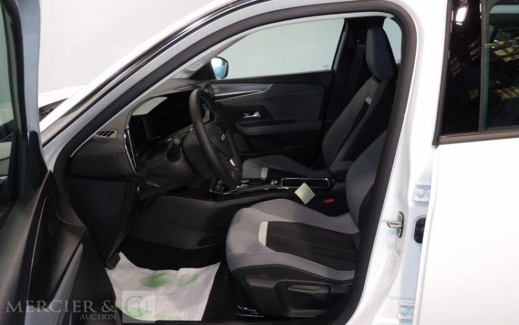 OPEL MOKKA 50 kwh BLANC GY-467-ZP