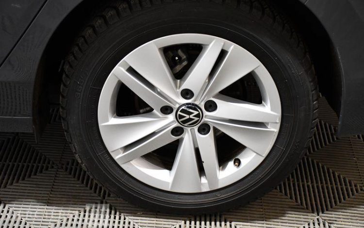 VOLKSWAGEN  GRIS GY-582-GF