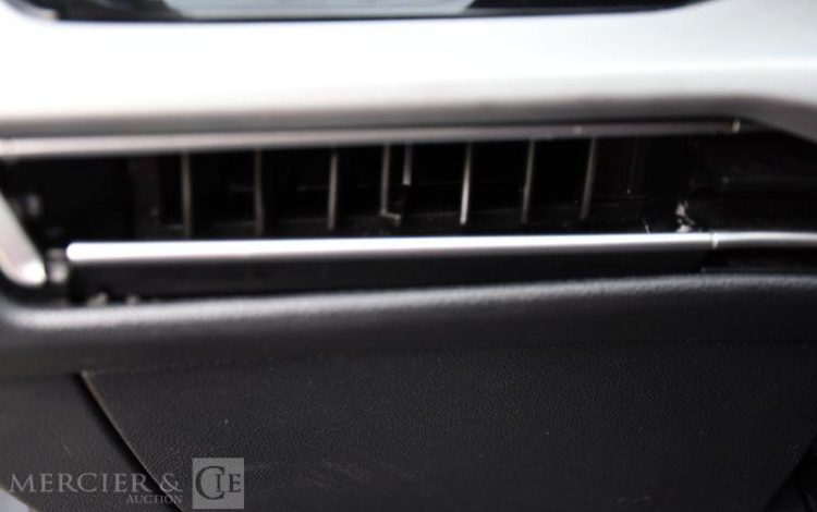 VOLKSWAGEN  GRIS GY-582-GF