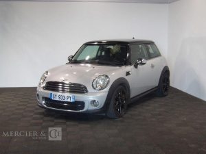 MINI COOPER 2.0 D 110CH BVA GRIS GY-933-PY