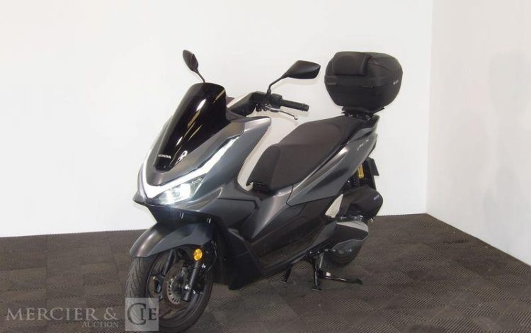 HONDA 2 ROUES 125 PCX DX GRIS HC-841-KM