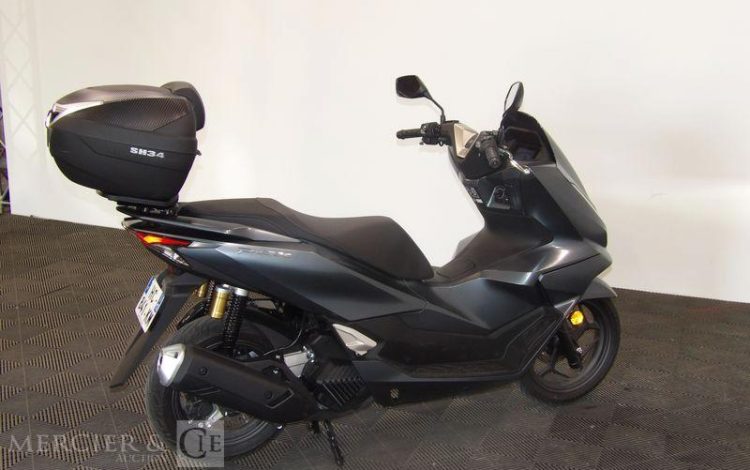 HONDA 2 ROUES 125 PCX DX GRIS HC-841-KM