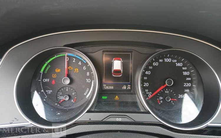 VOLKSWAGEN PASSAT – POUR PIECES SANS CARTE GRISE GRIS TXAM085