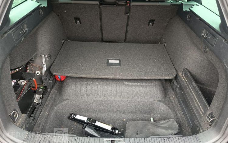 VOLKSWAGEN PASSAT – POUR PIECES SANS CARTE GRISE GRIS TXAM085