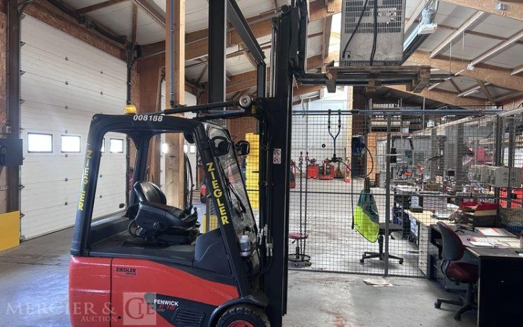 FENWICK CHARIOT ELEVATEUR ELECTRIQUE E16 – CAP 1T6 – AN 2015 -5833 HEURES ROUGE 8.188