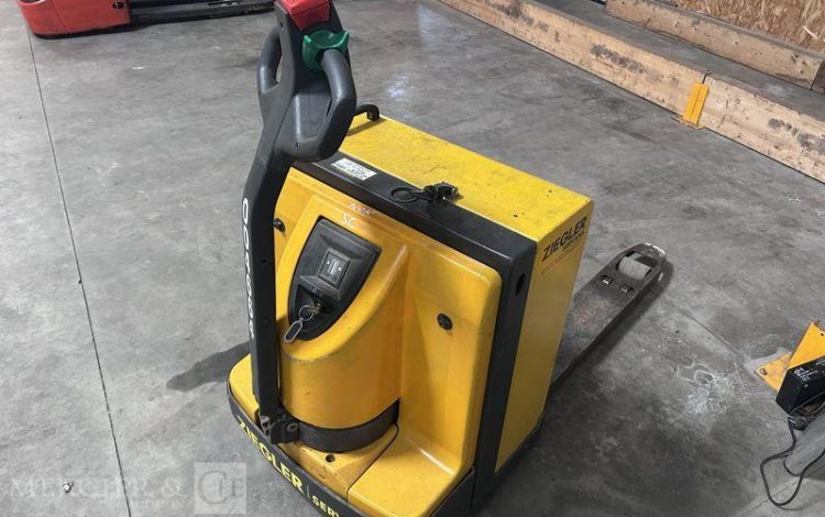 JUNGHEINRICH TRANSPALETTE ELECTRIQUE EJE20 – CAP 2T – AN 2000  4.664