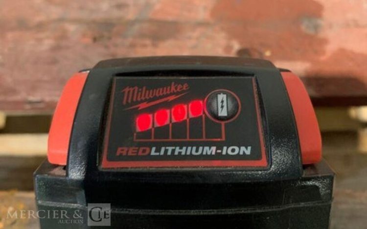MILWAUKEE M18B4  MIL010547