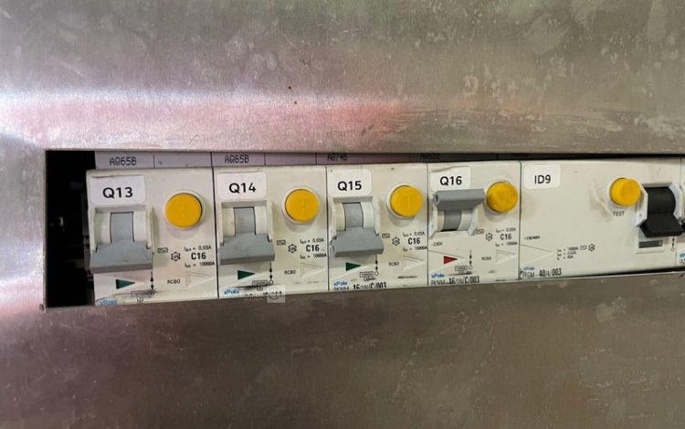 SOLUWATT AG250-V1.1  40MAM62026