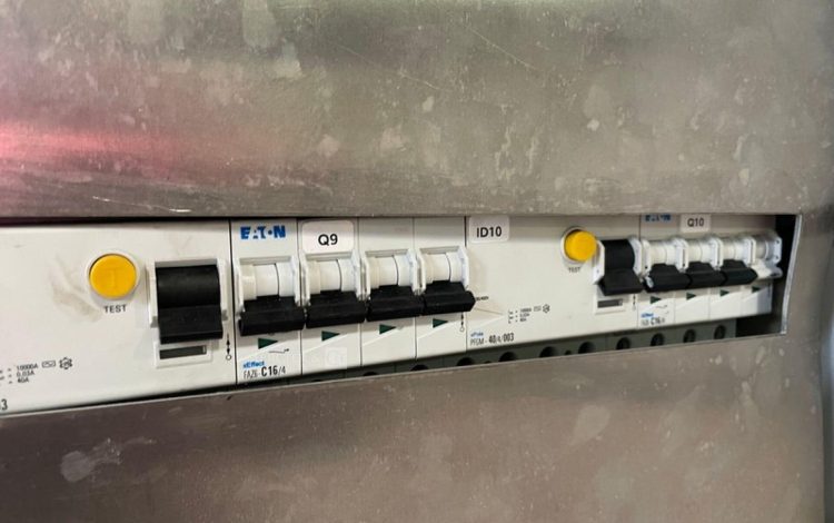SOLUWATT AG250-V1.1  40MAM62026