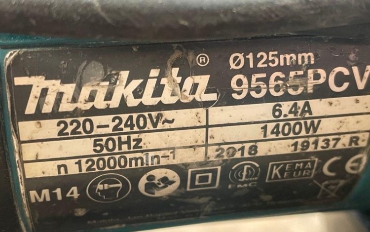 MAKITA 9565PCV  MEU010671