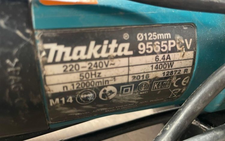 MAKITA 9565PCV  MEU010671