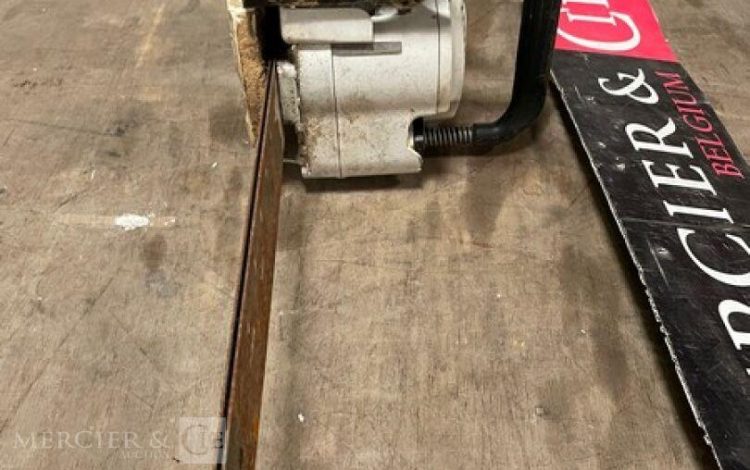 STIHL MS201TC  TRO011000