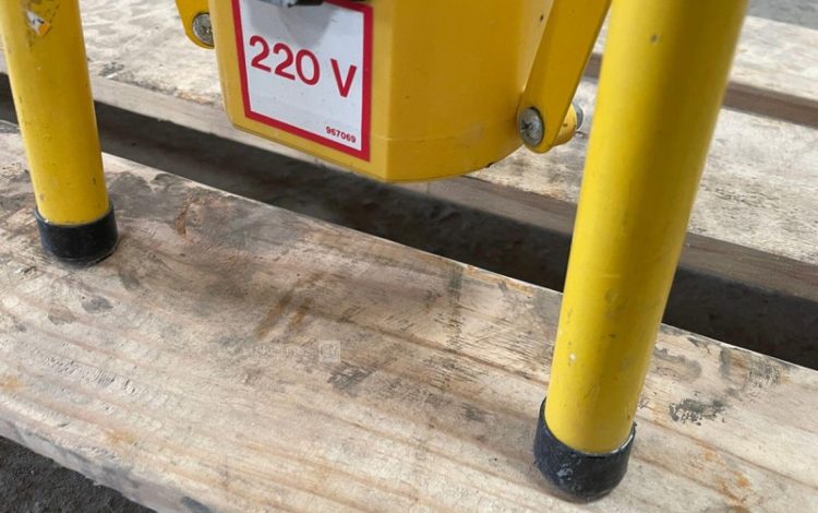 TUB010157